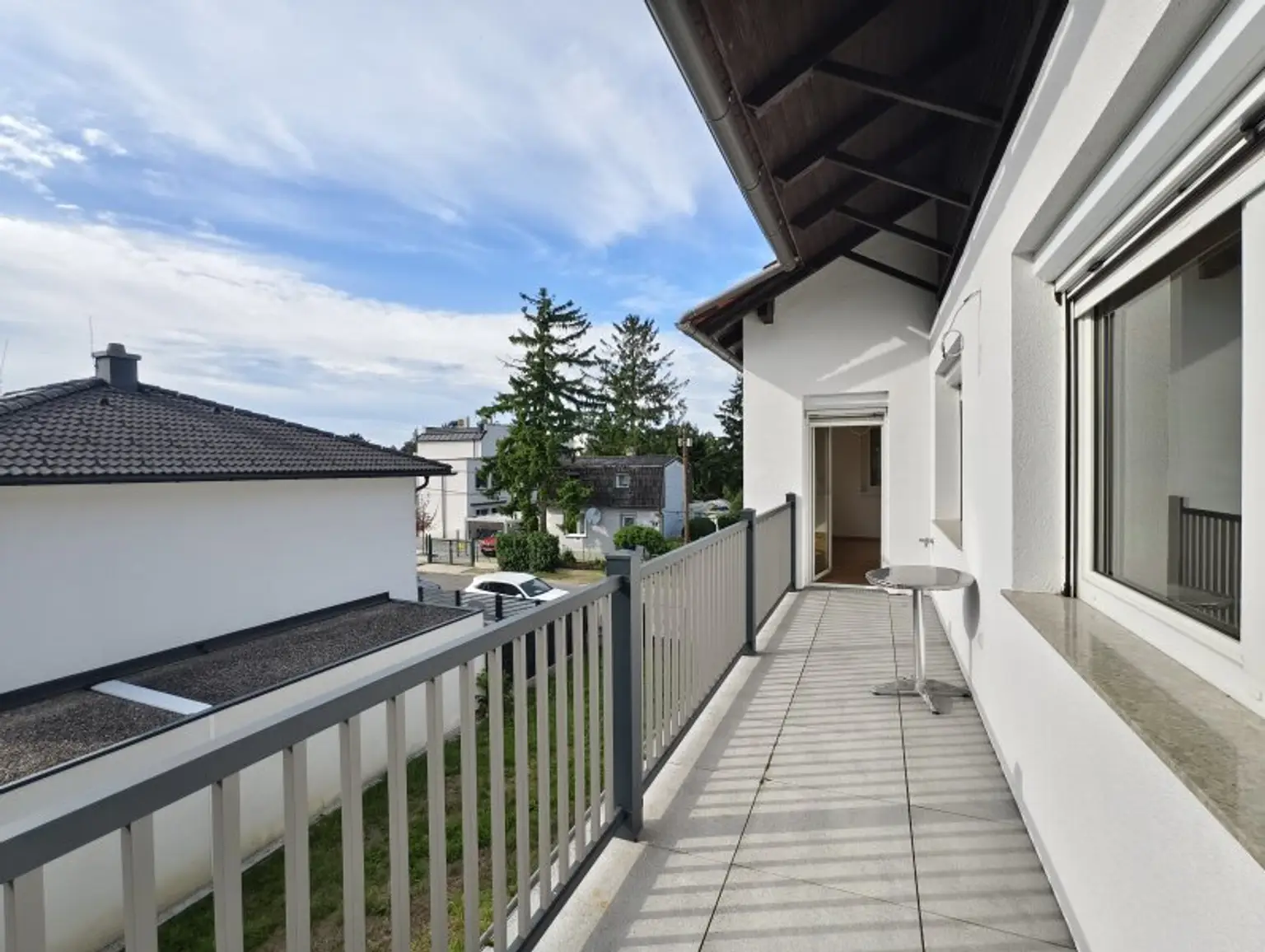 Provisionsfrei - Moderne 4 Zimmer-Wohnung (Küche extra) mit Balkon in Ruhelage – Eigengrund - Viele Extras für ihr Wohlbefinden