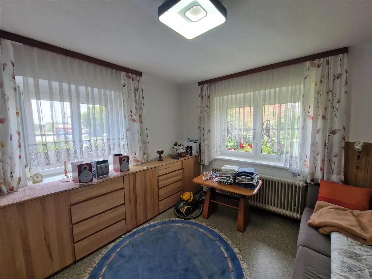 Solides Einfamilienhaus mit Charme und modernisierter Technik