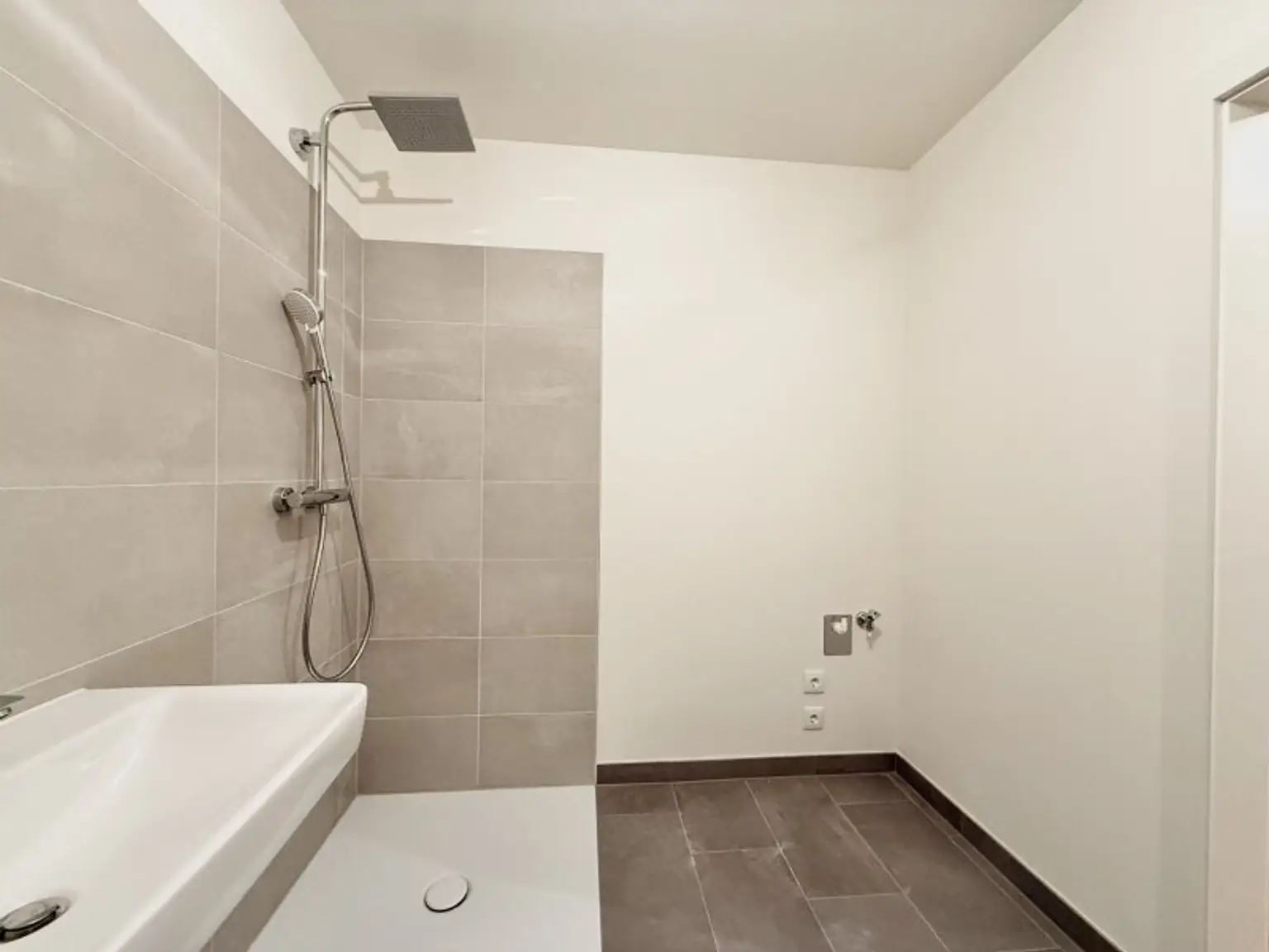 geräumige 2-Zimmer Wohnung in guter Lage - Erstbezug auf Eigengrund + Provisionsfrei!