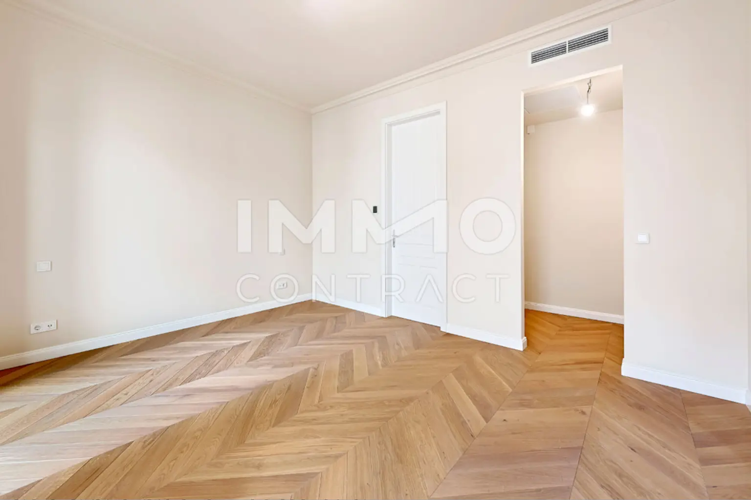 EXKLUSIVE 2-ZIMMER-WOHNUNG MIT
GROSSEM BALKON