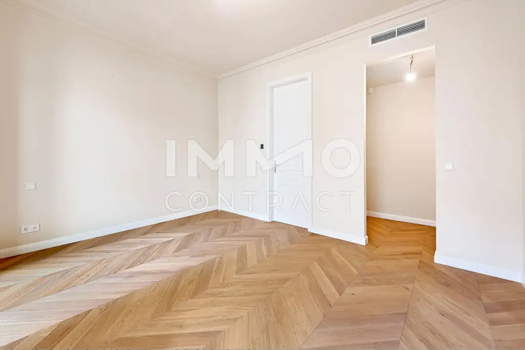 EXKLUSIVE 2-ZIMMER-WOHNUNG MIT
GROSSEM BALKON