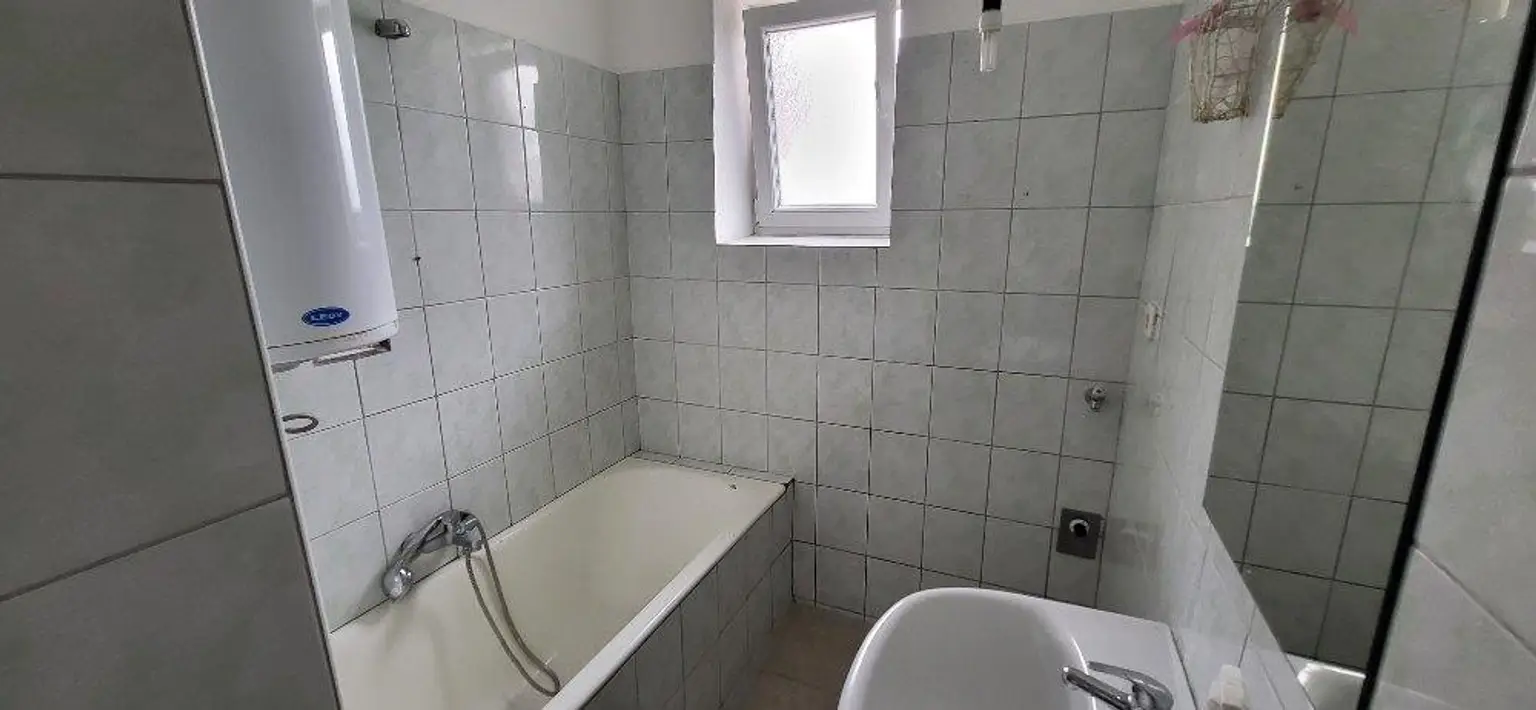 Badezimmer (vor Vermietung)