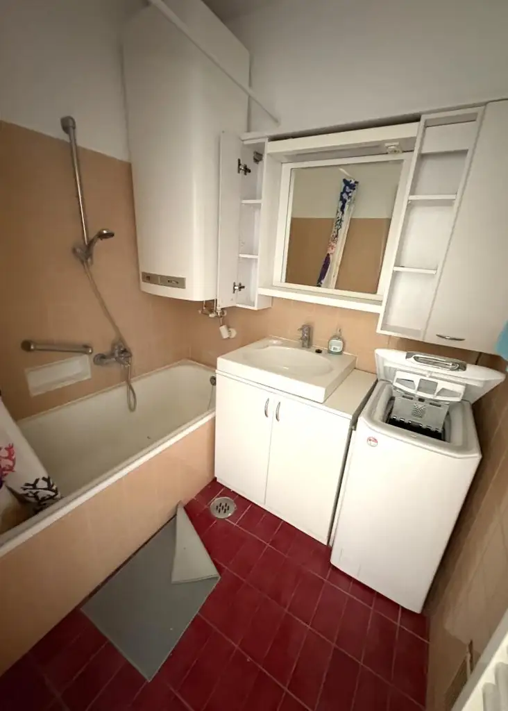 WG-geeignet, Top Lage: 3-Zimmer-Maisonette mit SW-Balkon - im 2.OG mit Lift