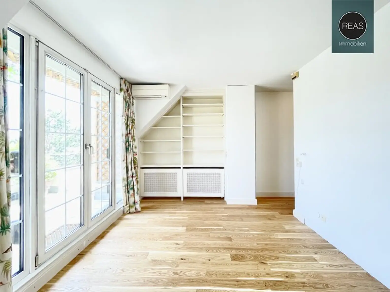 Döblinger Cottage ! Klimatisiertes Luxus - Dachgeschoss - Apartment mit 2 Terrassen! Garage verfügbar!