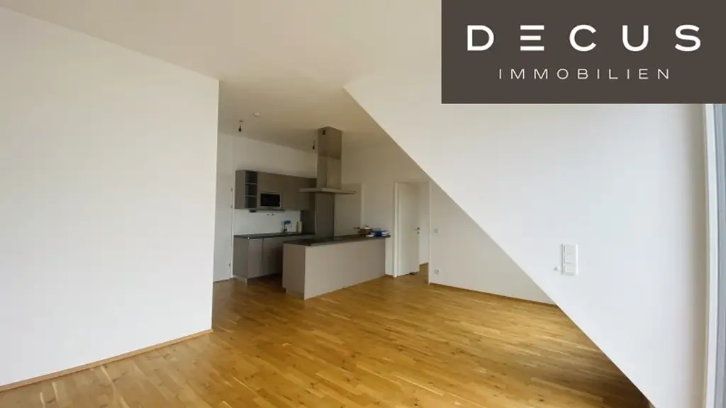 / BALKON / 3 ZIMMER / 2 BÄDER /  MODERNE ANLAGE / U-BAHN NÄHE