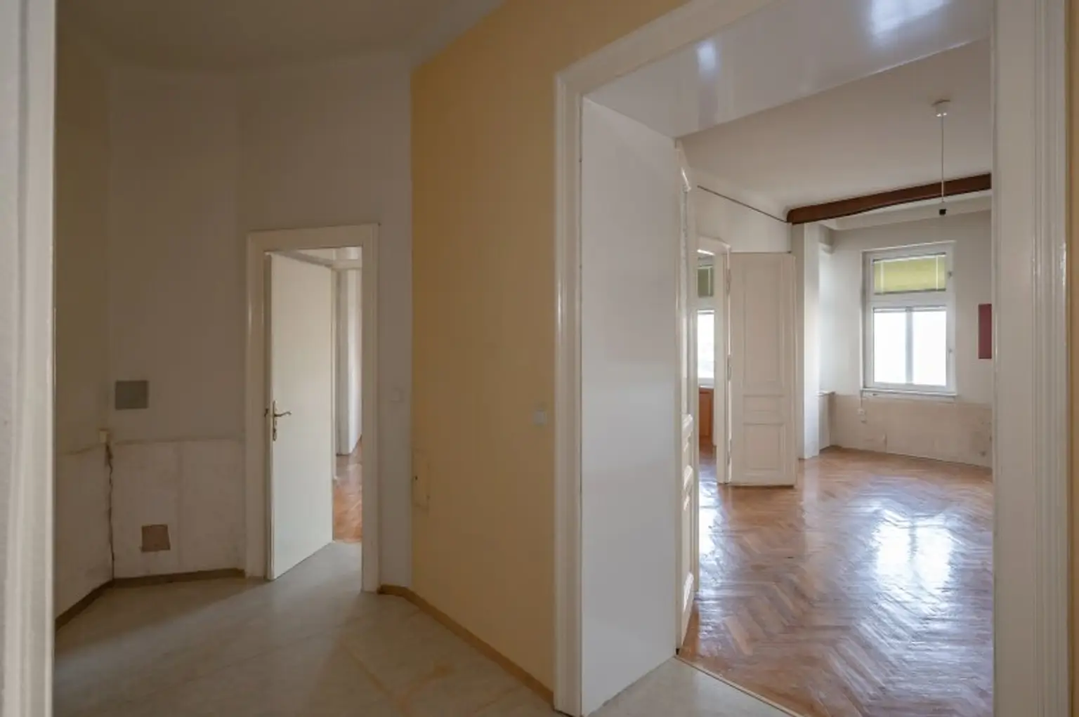 ++NEU++ 3-Zimmer Altbau-Wohnung (sanierungsbedürftig), viel Potenzial