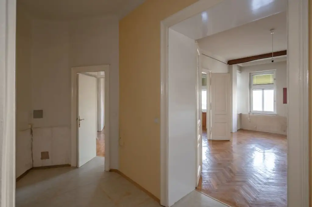 ++NEU++ 3-Zimmer Altbau-Wohnung (sanierungsbedürftig), viel Potenzial