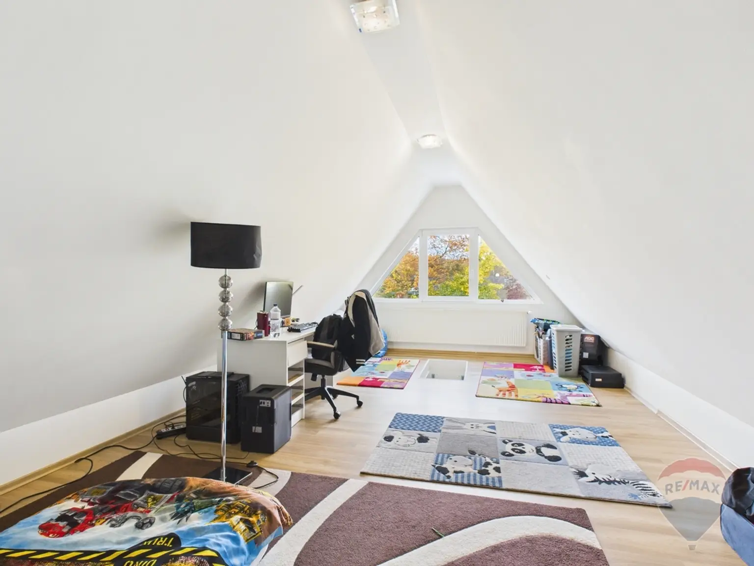 Zimmer ausgebautes DG