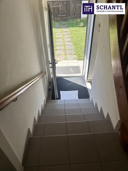 ++GARTENWOHNUNG in in RUHIGER STRASSGANGER-LAGE++ GARTENNUTZUNG ca. 280m², CARPORT++ LEICHT SANIERUNGSBEDÜRFTIG++