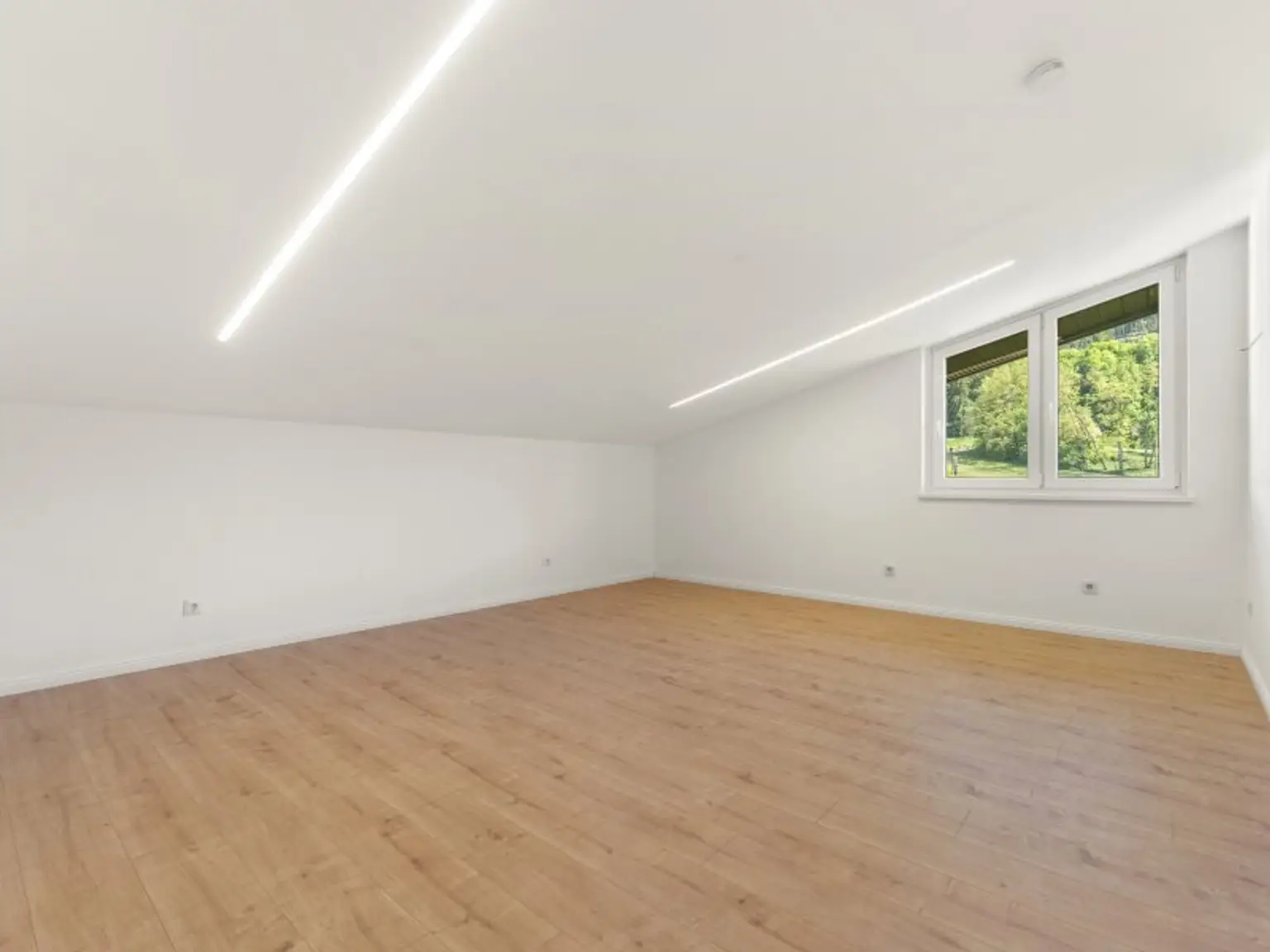Kernsanierte, schöne, sowie sonnige und ruhige 3 Zi Wohnung 95,00m² mit Loggia in Maria Saal - Ratzendorf - Wohnen im Grünen!