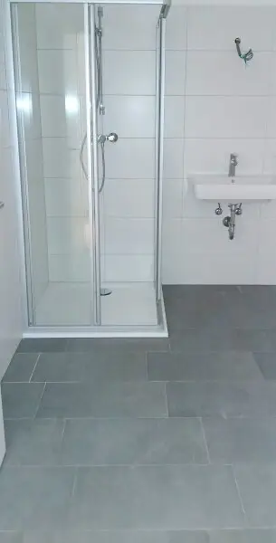 NEUBAU - ERSTBEZUG - Top 12 - Wunderschöne 2 Zimmerwohnungen mit großem Balkon und eigenem Tiefgaragenplatz