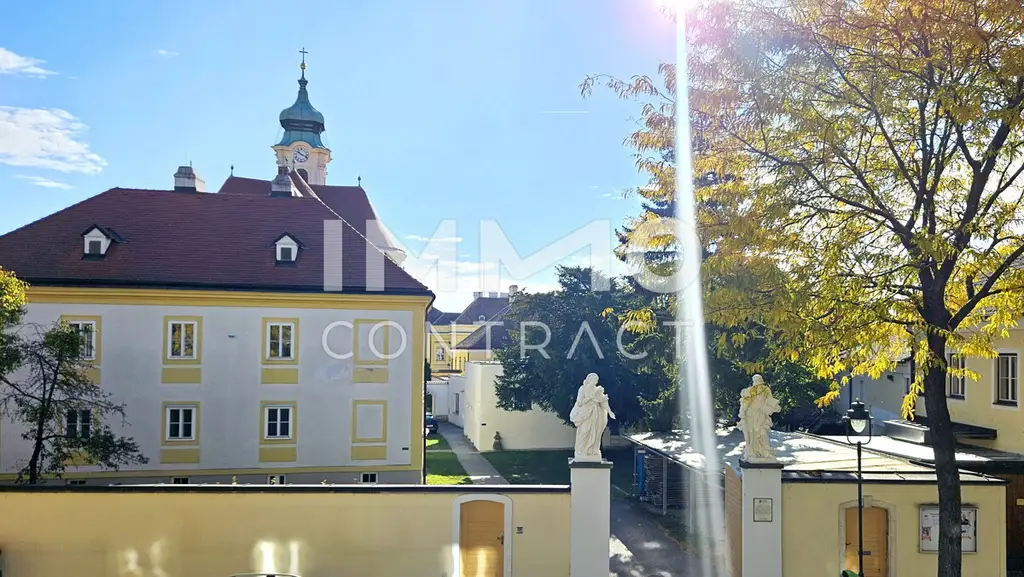 Geräumige, moderne 4-Zimmer-Wohnung mit zwei Bädern und großer Küche im Zentrum von Laxenburg