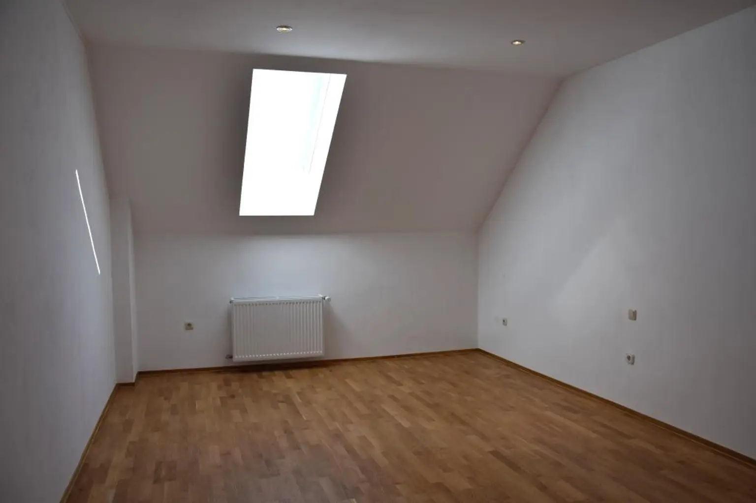 Schlafzimmer Dachgeschoss TOP 3