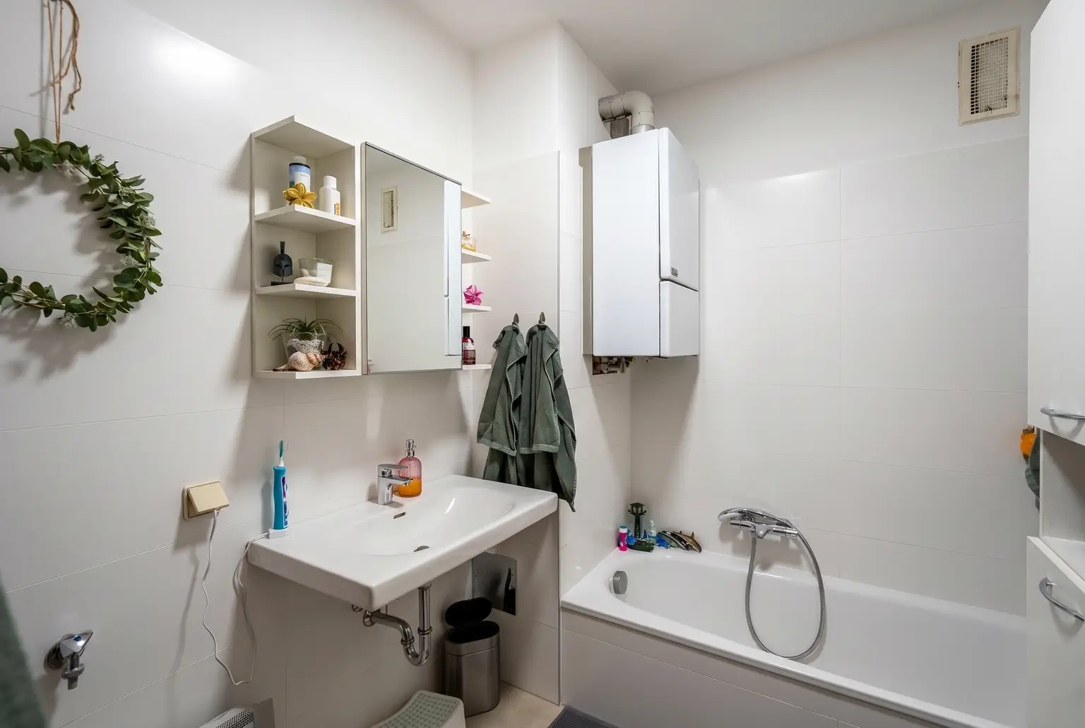 ** Gepflegte 2 Zimmerwohnung Mietwohnung im Grünen ! **