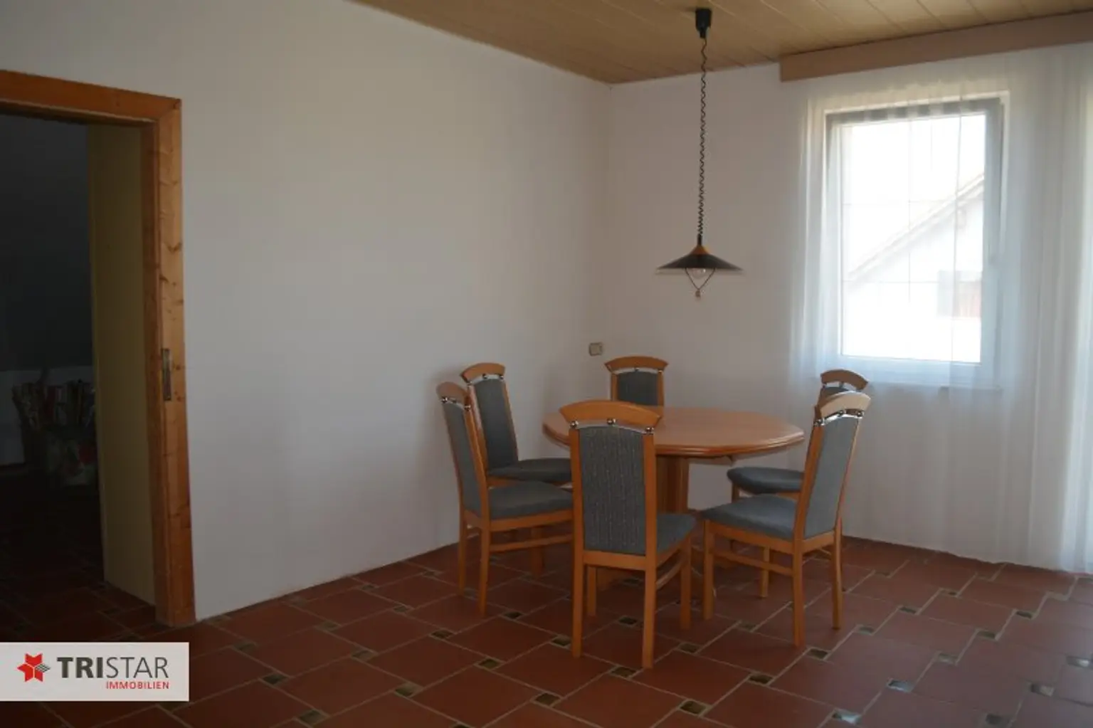 Außerordentlich gepflegtes Wohnhaus mit tollem Platzangebot