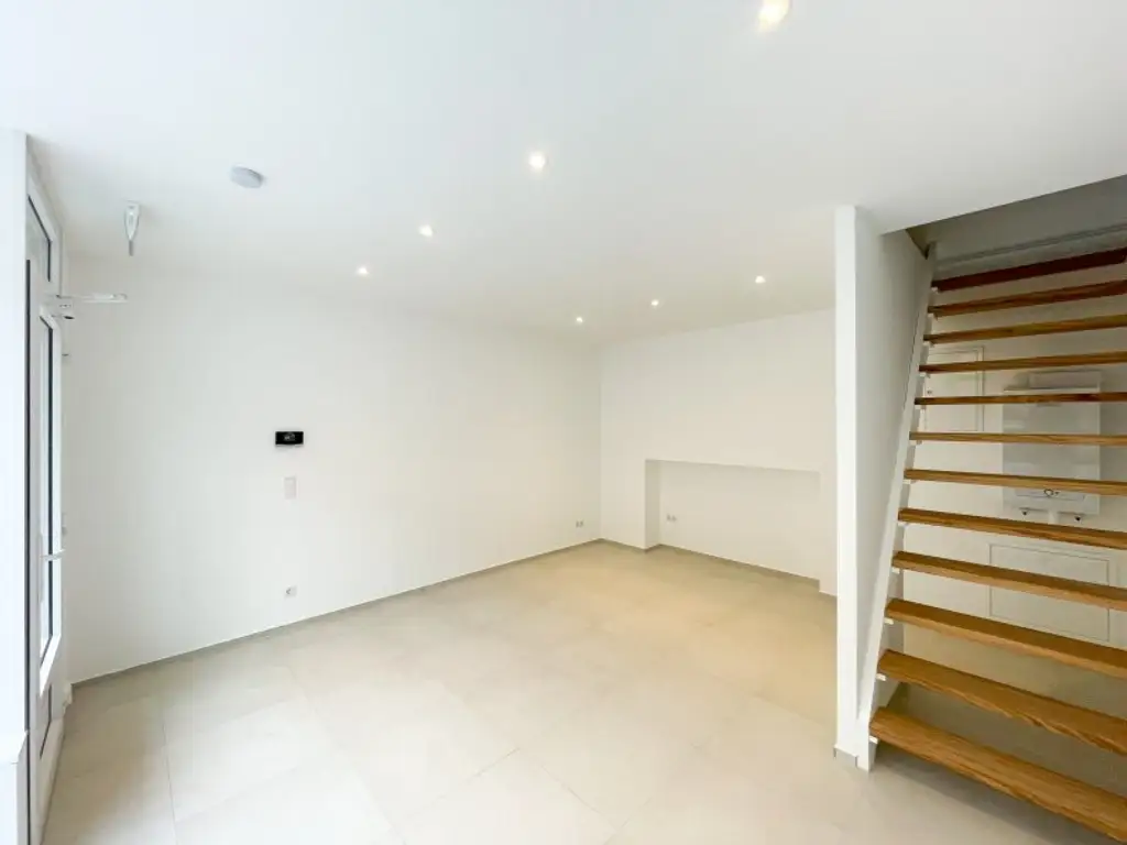 GENERALSANIERT! Helles 1-Zimmer Geschäftslokal in 1130 Wien nahe Schönbrunn zu vermieten