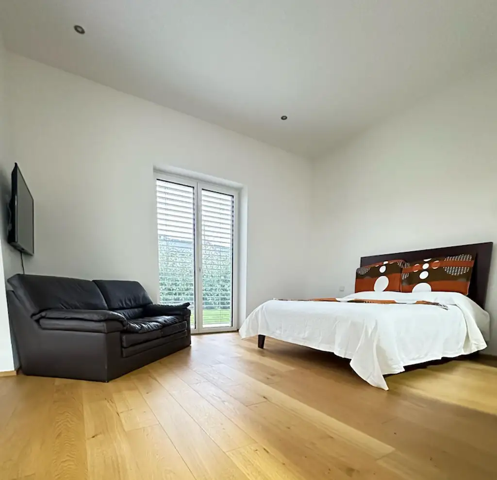 Luxusvilla mit Indoor-Pool im exklusiven FONTANA Wohnpark