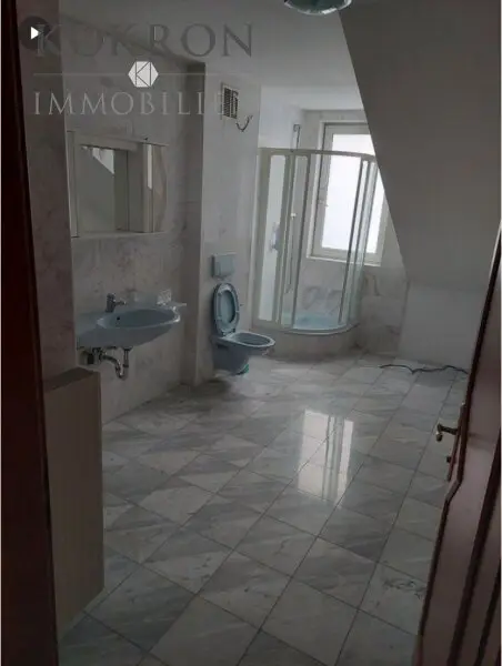 Jahrhundertwendevilla mit Seltenheitswert – im Bestand nutz- und renovierbar oder als attraktives 4-Parteien-Projekt übernehmbar