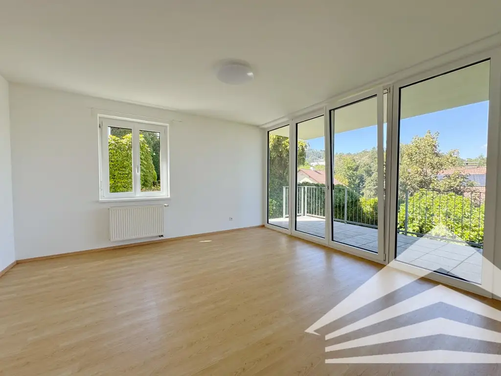***Traumhafte 2 Zi.-Wohnung mit Balkon, Eigengarten & TG-Platz am Fuße des Pöstlingbergs***