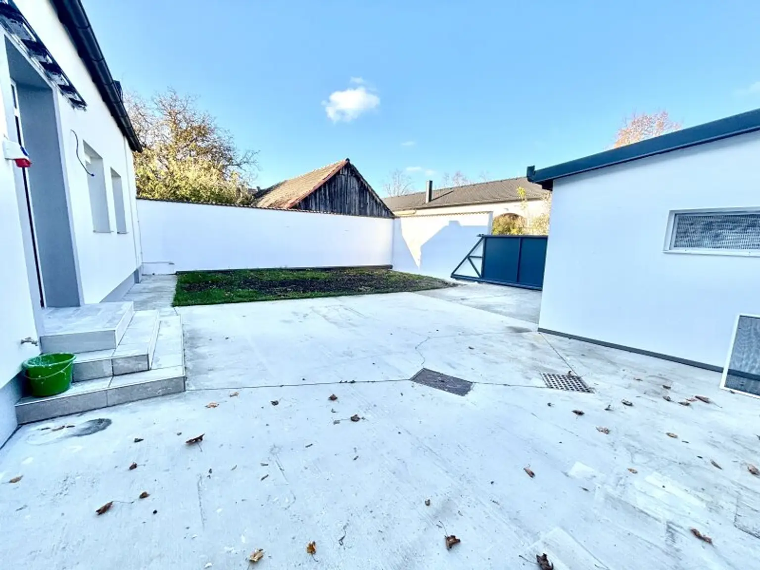 Renoviertes Einfamilienhaus in Halbturn – Ruhelage