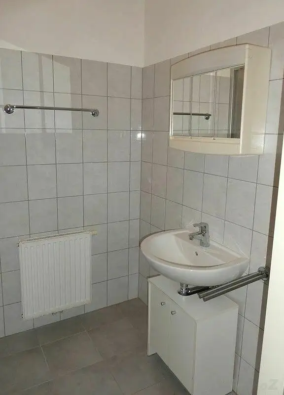 Provisionsfrei: zentrale Groß-Garcionerre  mit Gartennutzung zwischen Dietrichsteinplatz und TU
