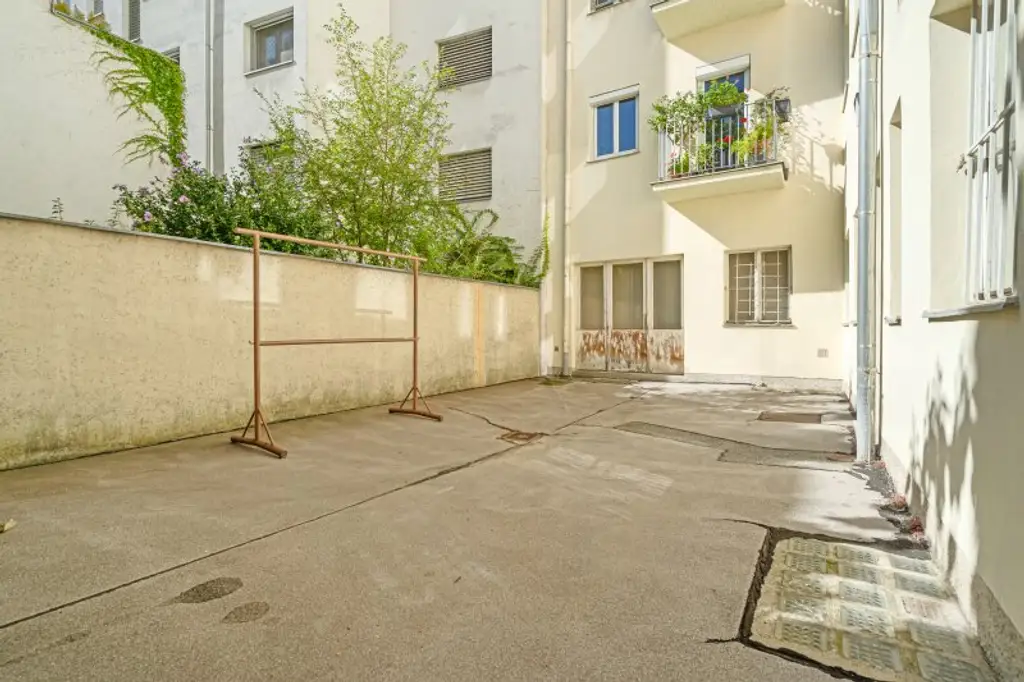 Verkauf mit Wohnrecht/ Investchance/ 3 Zimmer+Loggia in 1030 Wien