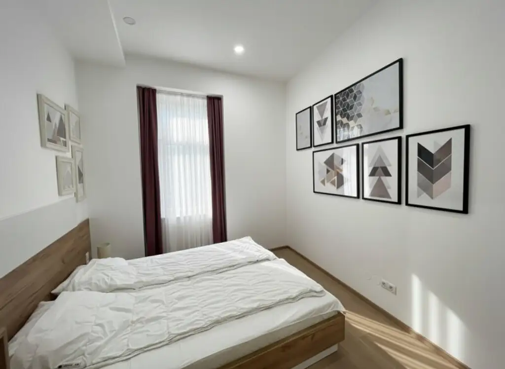 MODERNES DESIGN VOLLMÖBLIERT TRIFFT ALTBAU