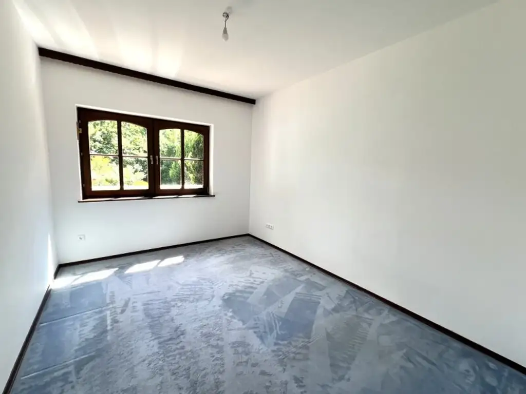 Rarität (!) Großzügige Villa in Badener Bestlage am Mitterberg mit prächtigem Garten - zentrumsnahe (!)