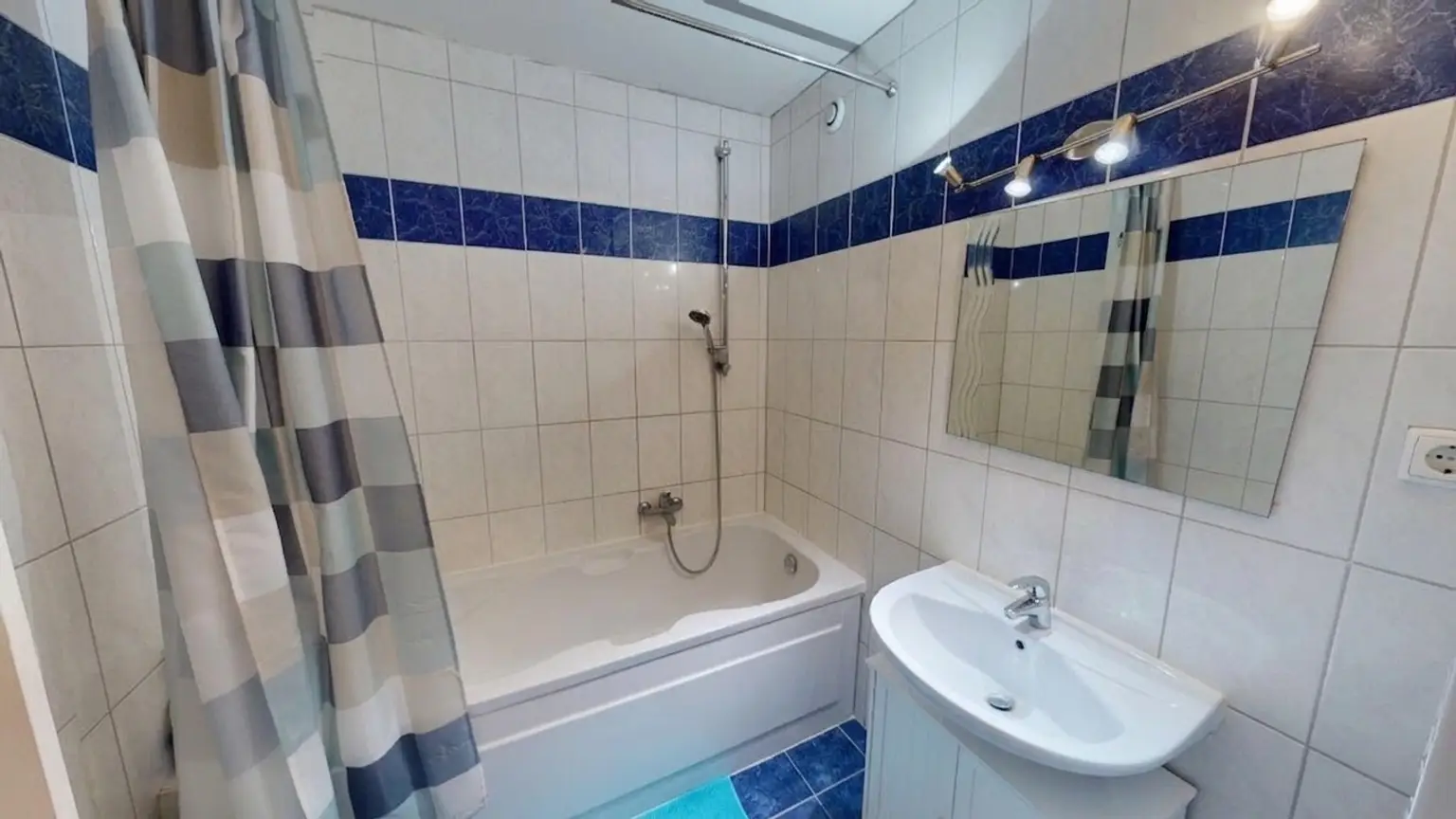 Großzügige 3-Zimmer-Eigentumswohnung mit Balkon und Loggia in ruhiger Lage