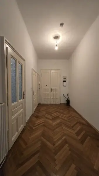 Stilaltbau im Servitenviertel - Sonnige Ausrichtung und Innenhof-Ruhelage