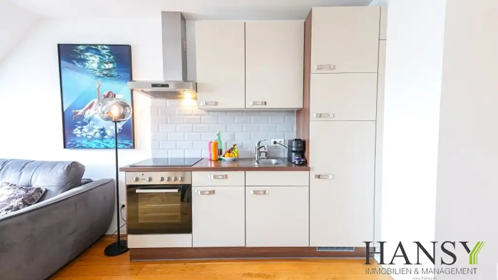 Voll möblierte Maisonette mit großer Terrasse & viel Platz – Dachgeschosswohnung in Toplage!