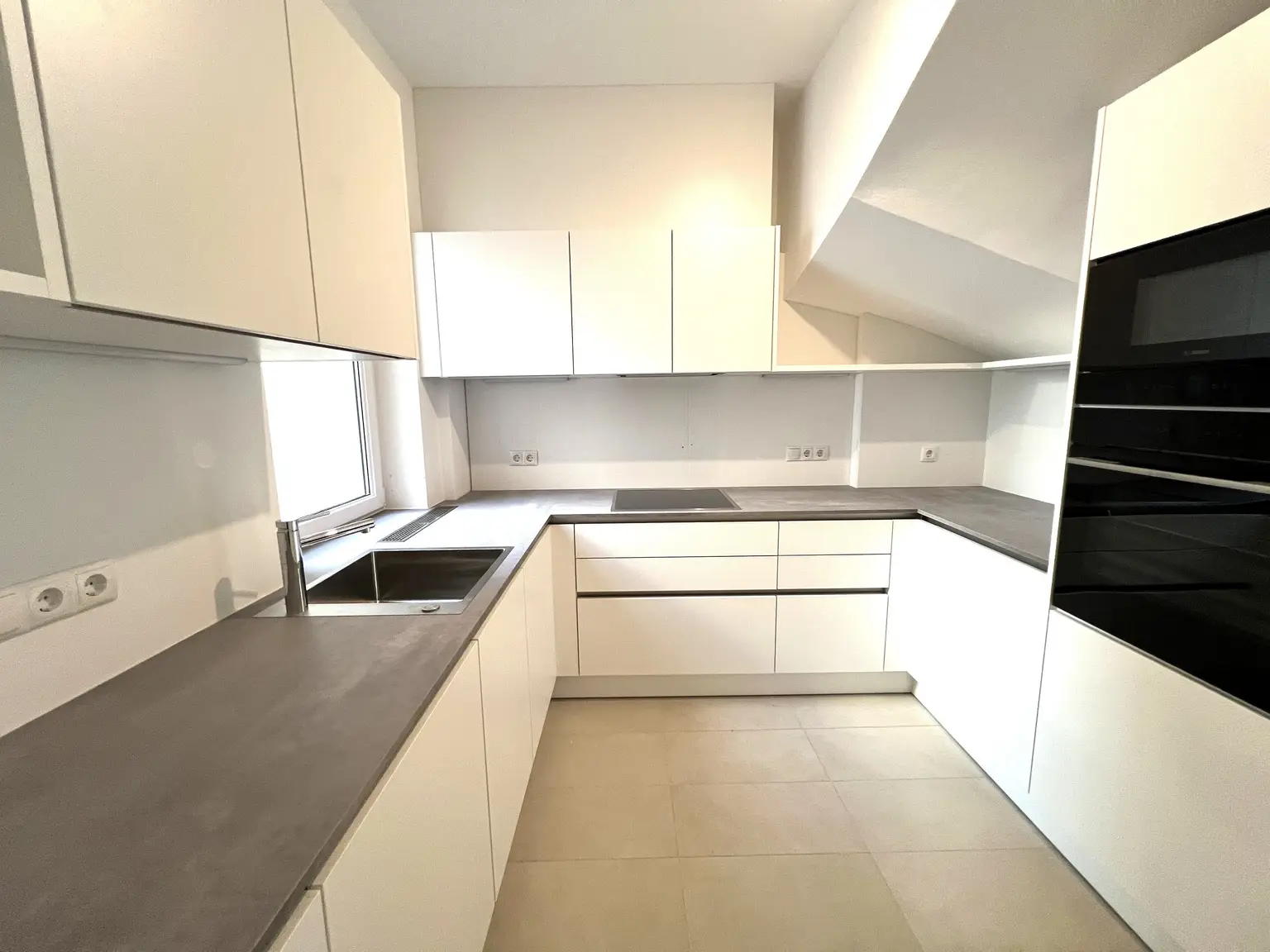 UNDER CONSTRUCTION: Klimatisierte 5-Zimmerwohnung mit 70 m² Terrasse am Kohlmarkt / Under construction: air conditioned 5-room flat with 70 m² terrace on Kohlmarkt