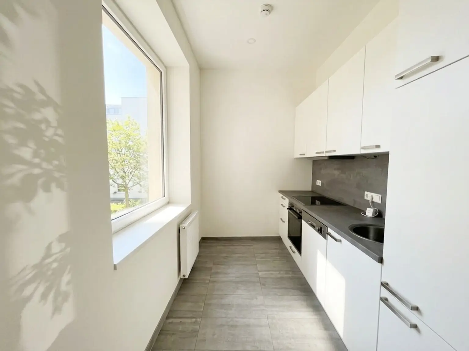 UNBEFRISTET: Charmante 2-Zimmer-Altbauwohnung nahe Volkstheater