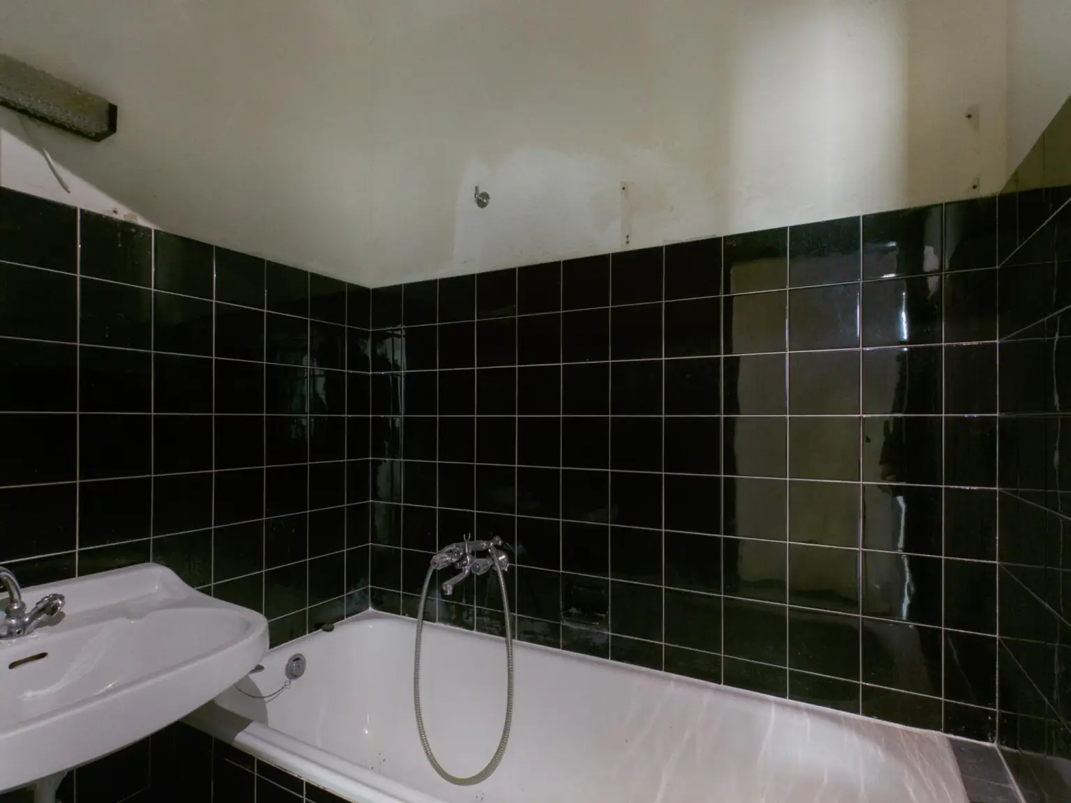 CAM04191G0-PR0081-STILL006