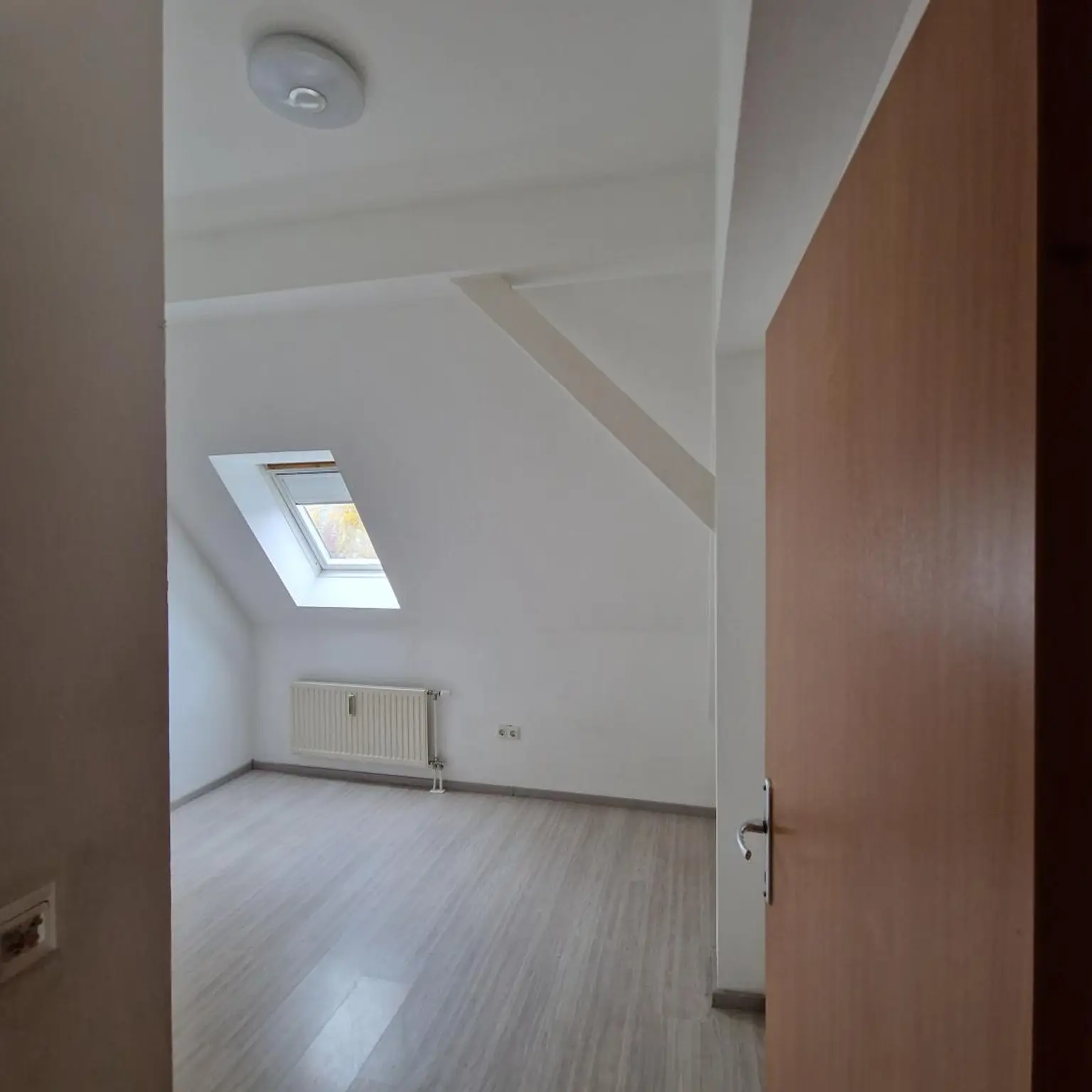 2,5-Zimmer-Dachgeschoßwohnung