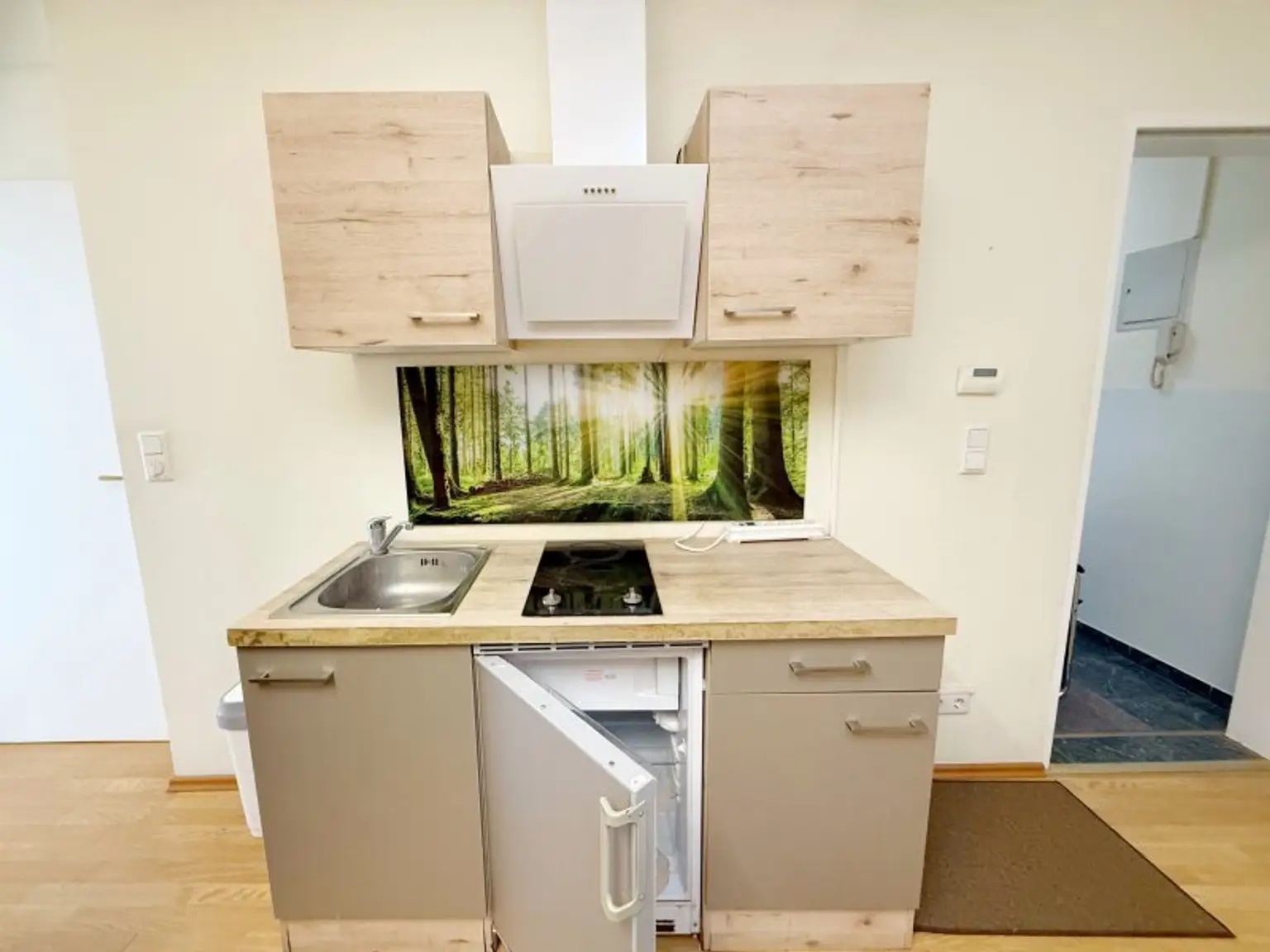 Helle, zentrale 3-Zimmer-Wohnung – teilmöbliert & WG-tauglich