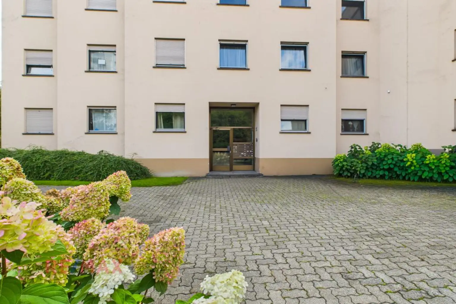 Wohnen mit Weitsicht: Charmante 4-Zimmer-Wohnung mit Balkon