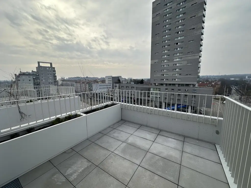 ZU HAUSE AM PULS DER STADT