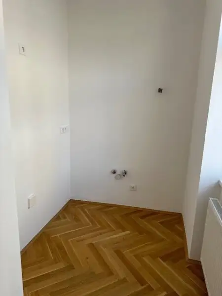 ERSTBEZUG Top sanierter Altbau mit Fernblick und Lift