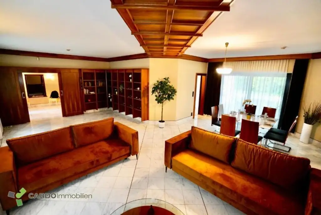 Wohnen oder Baubewilligtes Grundstück für ca. 615,15m² Wohnfläche, ca. 91,48m² Terrassen, 13 Garagenplätze