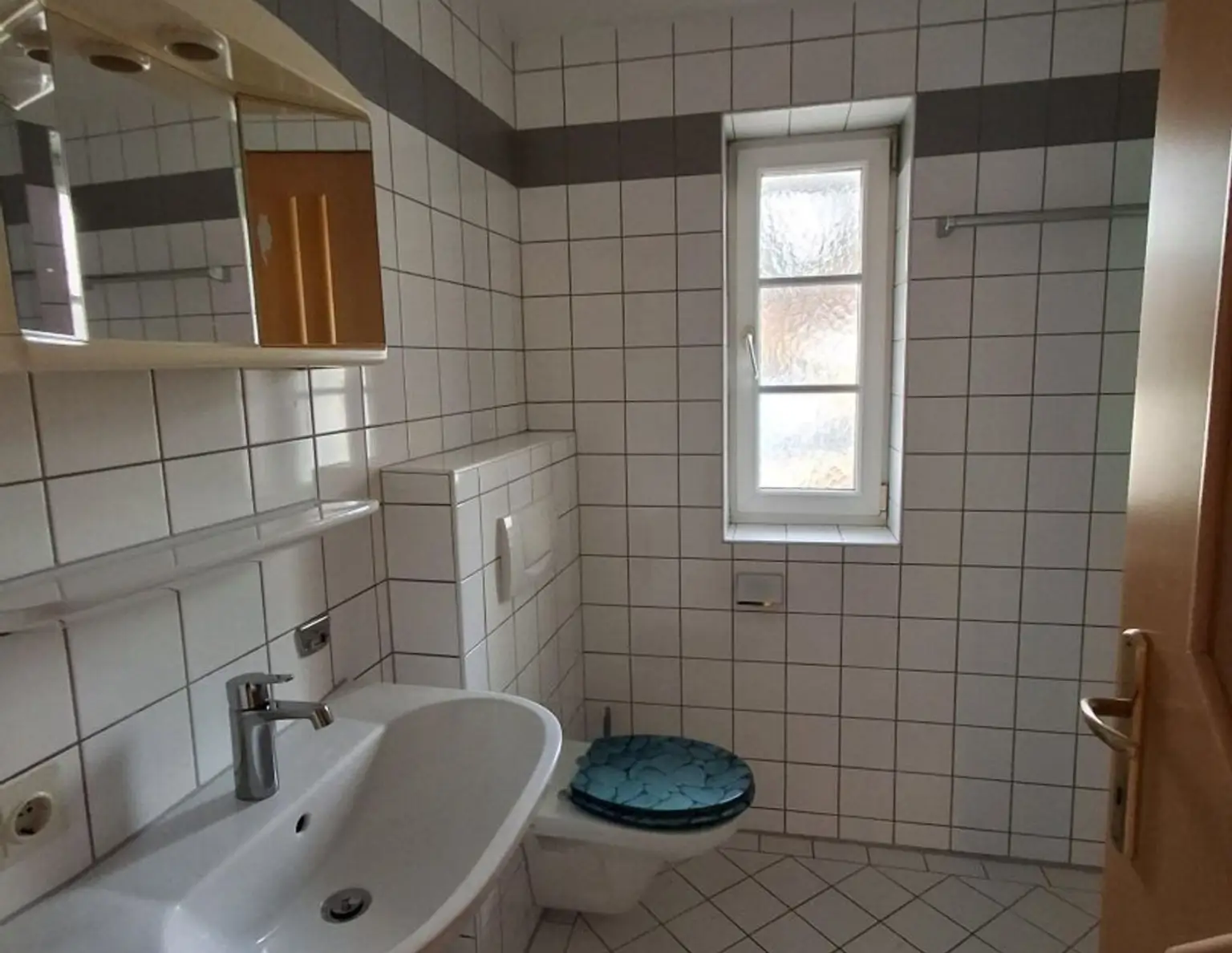 Gemütliche 1-Zimmer-Wohnung mit möblierter Küche im Zentrum von Lohnsburg
