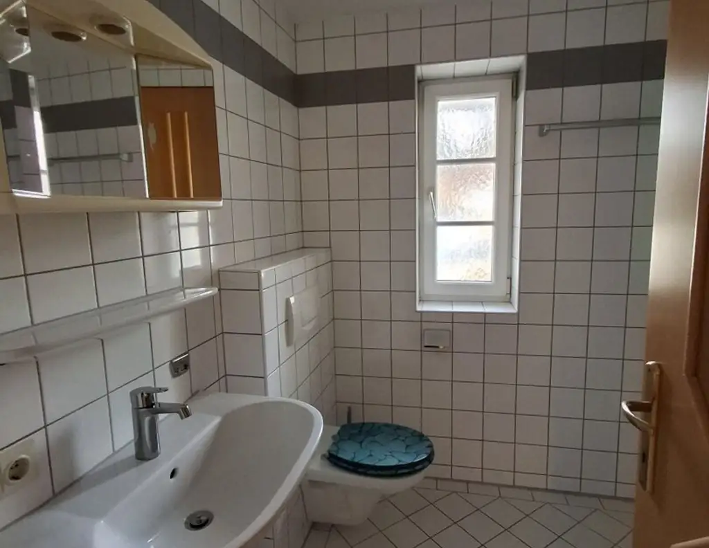 Gemütliche 1-Zimmer-Wohnung mit möblierter Küche im Zentrum von Lohnsburg