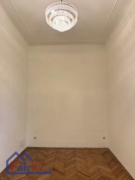 NEU PREIS***ZU VERKAUFEN***Altbaucharme trifft Stadtleben – großzügige 4-Zimmer-Wohnung  nahe Rochusmarkt***