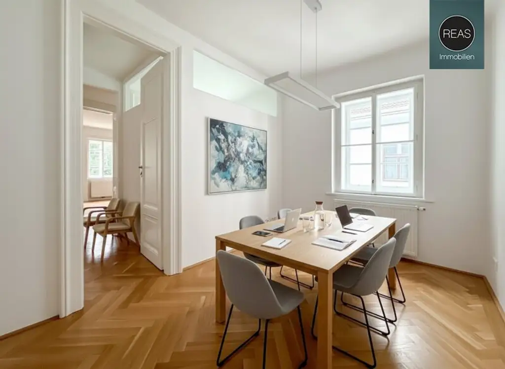 Büro mit Gartenblick und Erker in Bestlage neben dem Schubert-Museum! Gartennutzung inklusive!