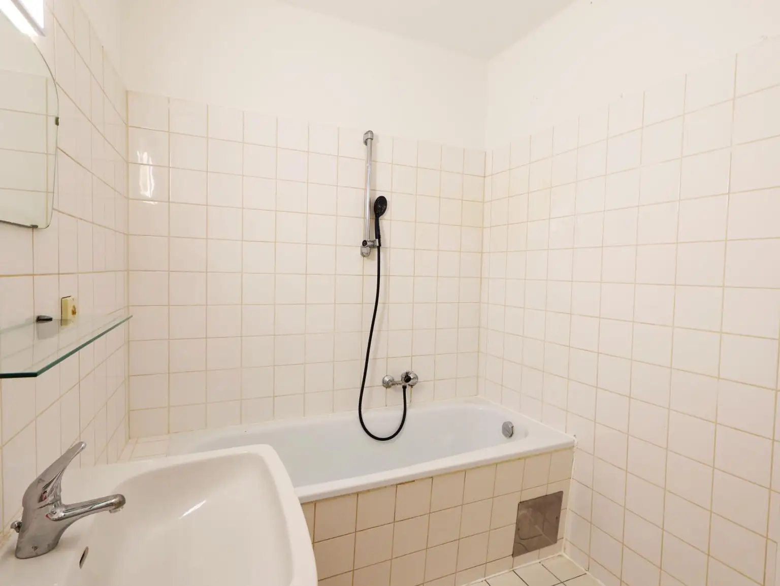 Bad mit Wanne