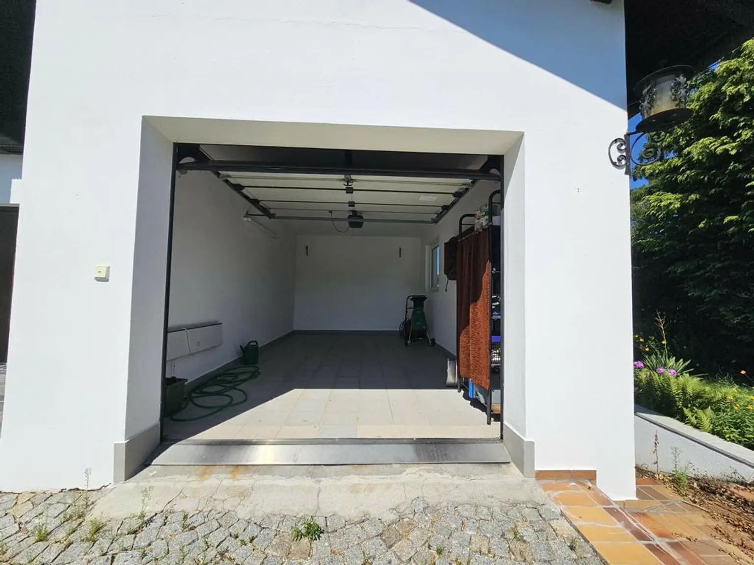 Gediegenes Einfamilienhaus mit Gebirgsblick und Potenzial