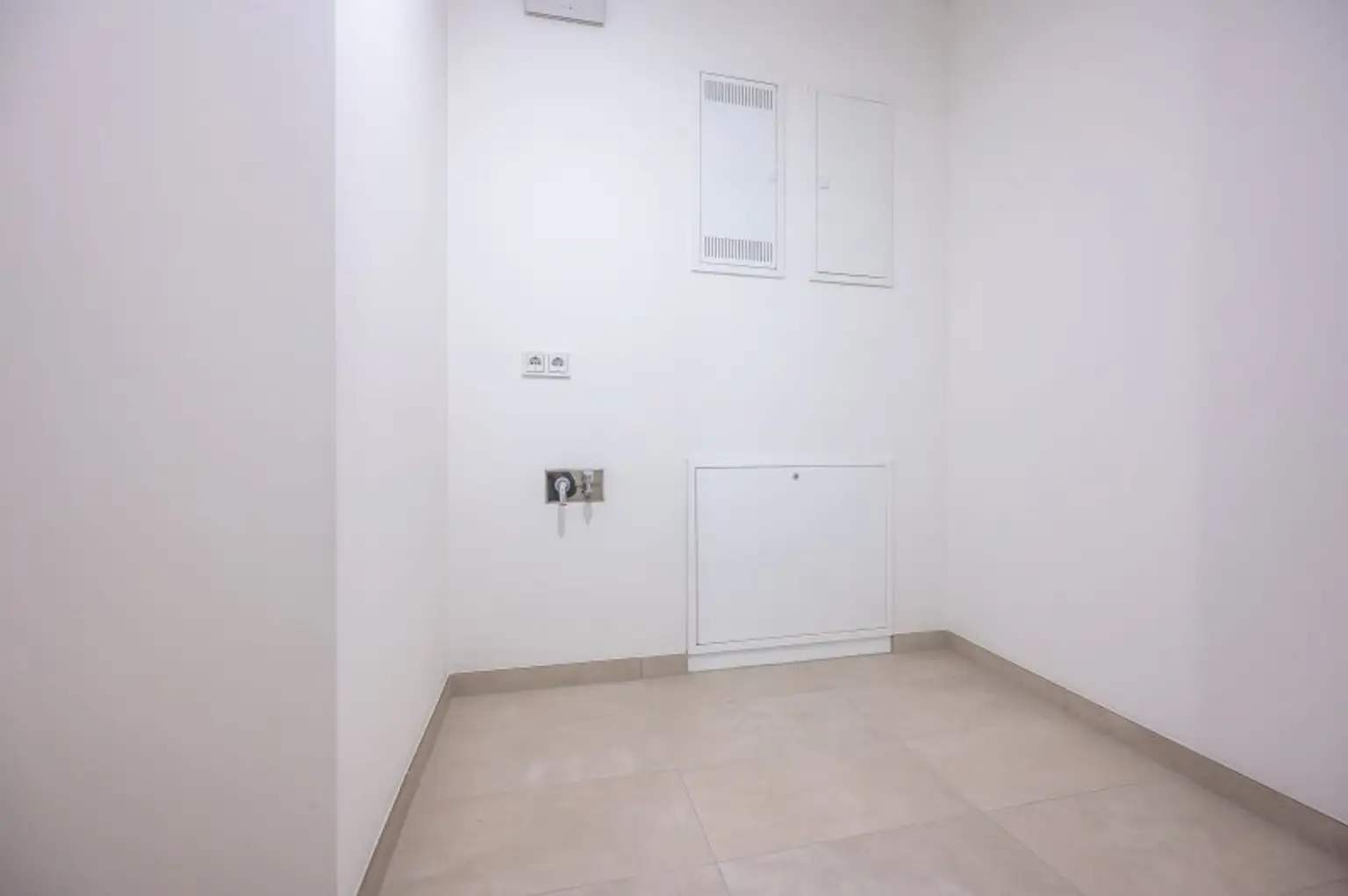 ++MOLLARD 50++ Moderne 2-Zimmer-Wohnung mitten im Herzen der Stadt (1/10)
