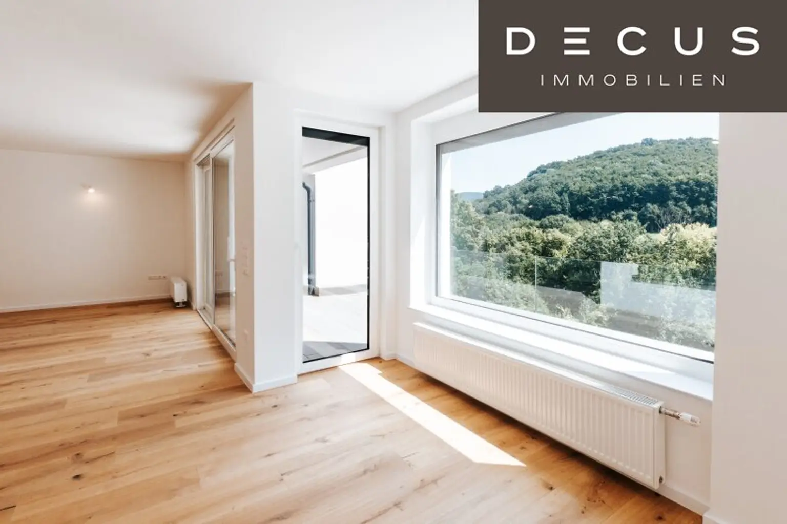 ERSTBEZUG! Luxuriöse Villa mit Sauna und Indoor-Pool!