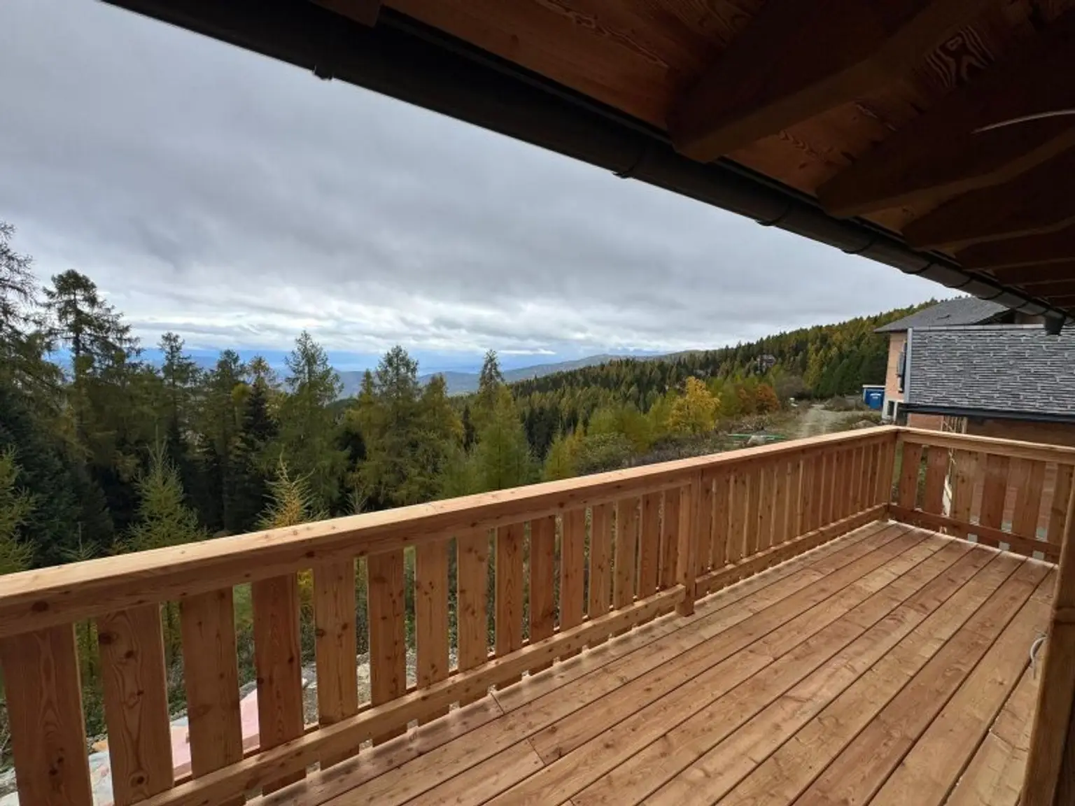 FERIENIMMOBILIE / Kärnten - Hochrindl! Traumhafte Chalets mit herrlichem Blick über das Kärntner Land.