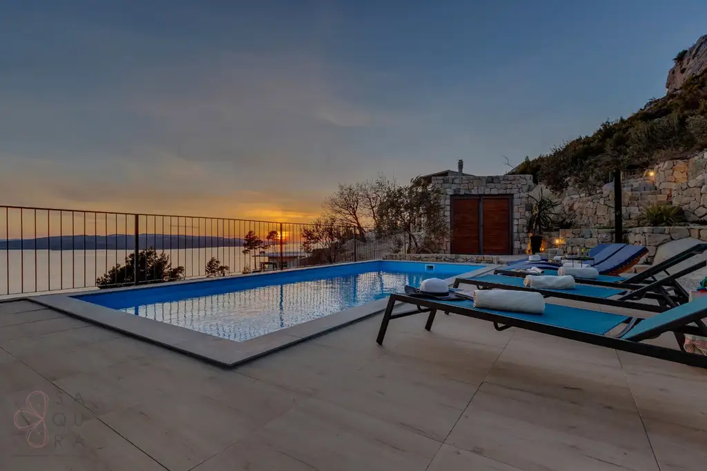 Stone Mansion Makarska – Mediterrane Eleganz mit Investitionspotenzial
